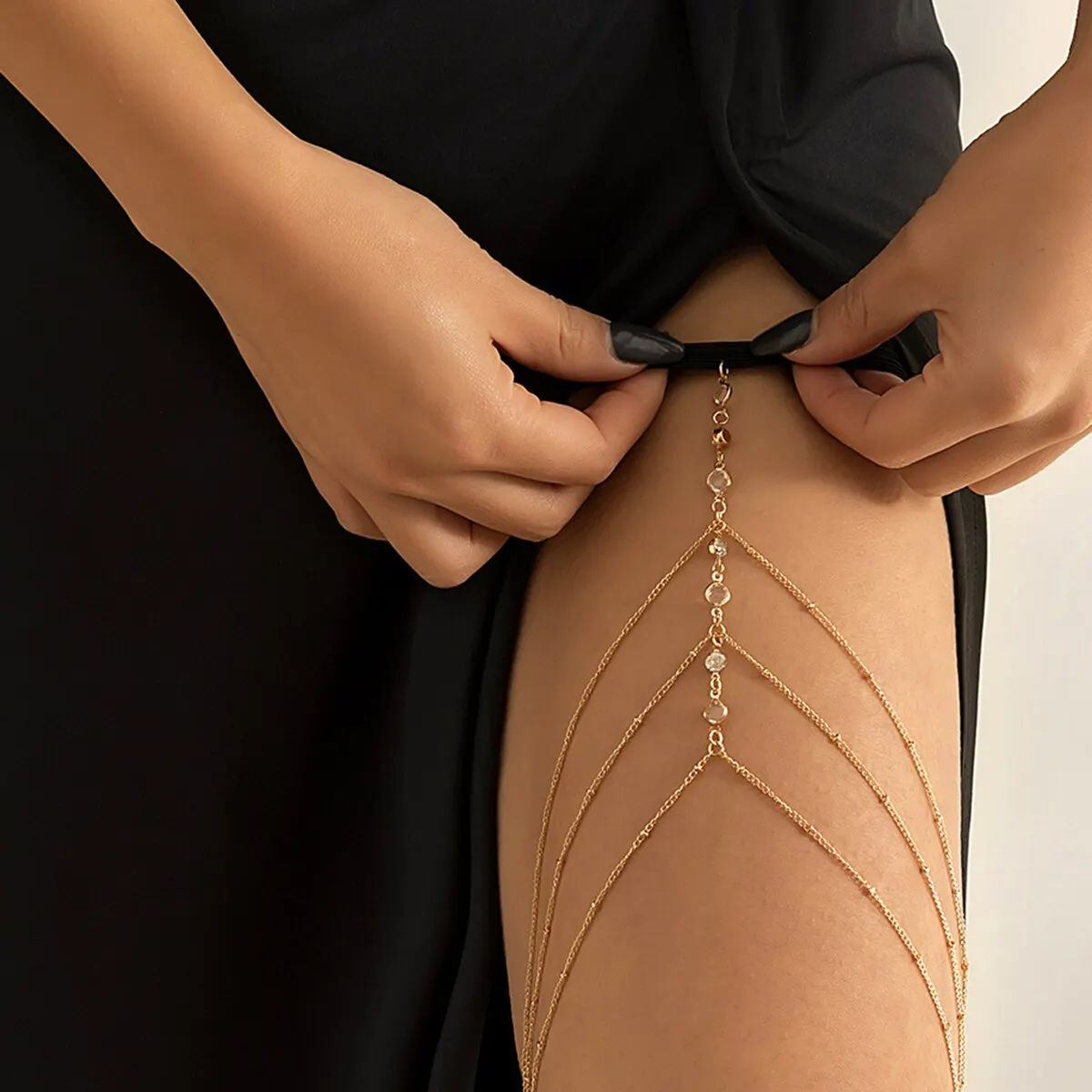 Boho Elastic Band Crystal Leg Thigh Chain For Women - Image 2