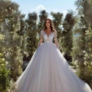 Elegant V-neck Wedding Dresses Long Sleeves Appliques Shiny Tulle