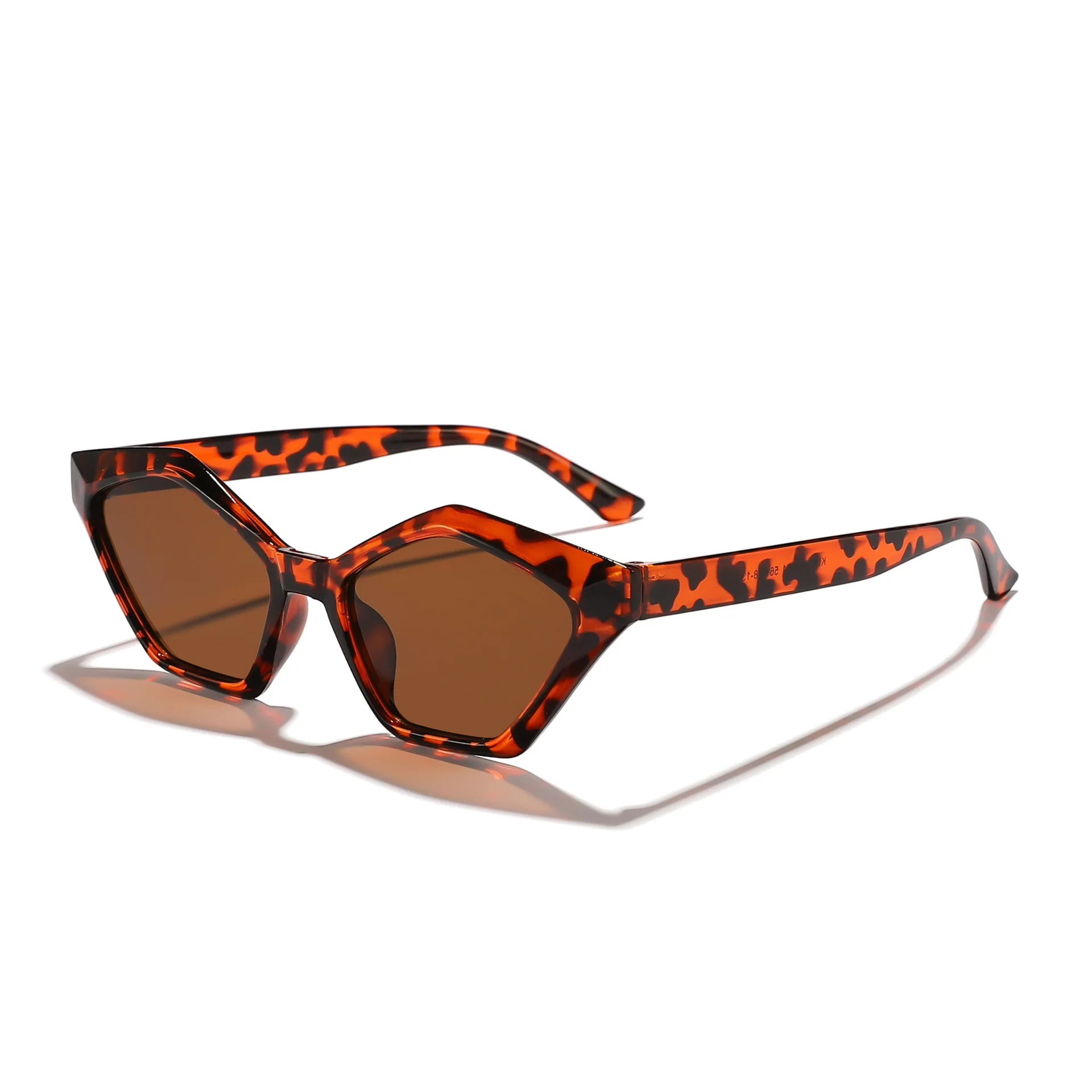Cat Eye Sunglasses – Retro Fashion - Image 9