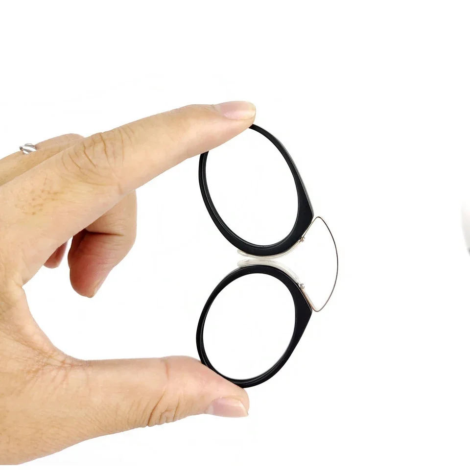 Mini Folding Reading Glasses – Clip Nose - Image 4